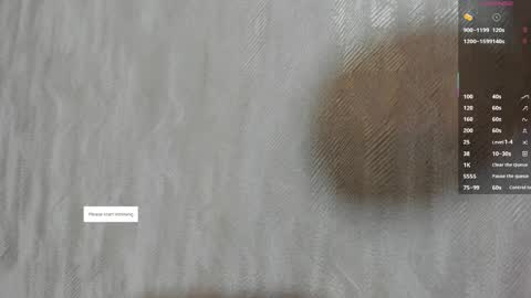 Snapshot of melanierioss_ chatting on 10.12.25        online show from 10.12.25