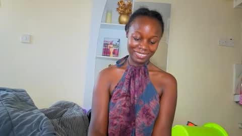 Snapshot of melanin_sassy96 chatting on 03.21.26 bad lil shawry online show from 03.21.26