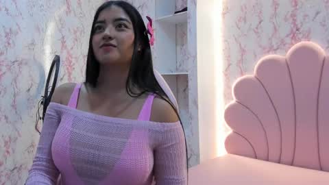 Snapshot of melanirooss chatting on 09.18.25 Melani Rooss online show from 09.18.25