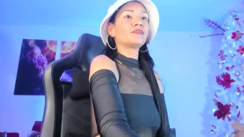 melannia_hills online show from 12.21.24