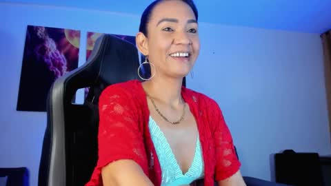 melannia_hills online show from 01.17.25