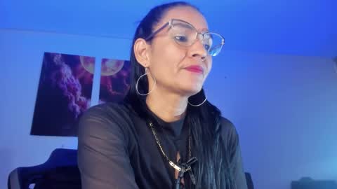 melannia_hills online show from 01.18.25