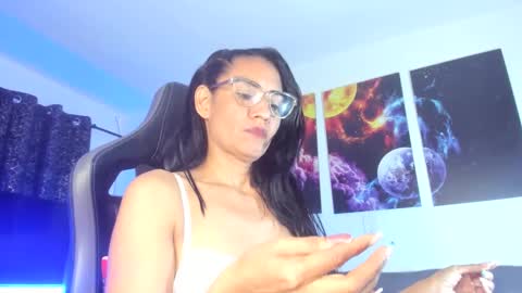 melannia_hills online show from 02.27.25
