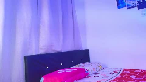 melannia_hills online show from 10.18.25