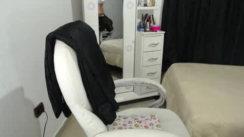 Snapshot of melanniegarzon chatting on 01.20.25 Melannie online show from 01.20.25