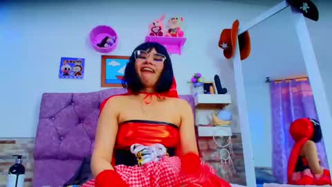 Melanny taylor online show from 10.03.25