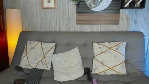 Melany online show from 10.14.25