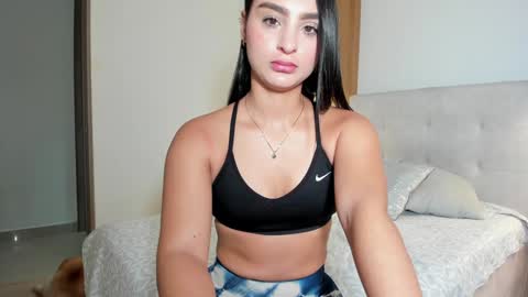 Snapshot of melanyrosse chatting on 09.15.25 Melany online show from 09.15.25
