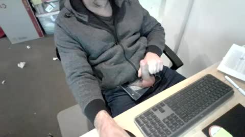 Snapshot of melbguy_075 chatting on 06.22.26 melbguy_075 online show from 06.22.26