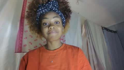 Snapshot of meliana98 chatting on 10.17.25 meliana98 online show from 10.17.25