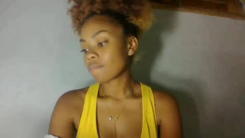 Snapshot of meliana98 chatting on 10.19.25 meliana98 online show from 10.19.25