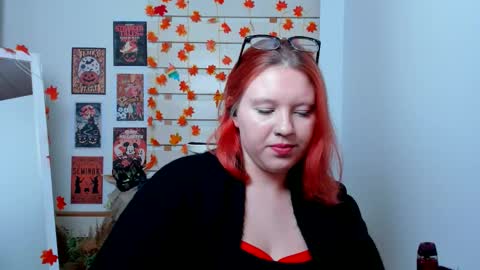 Snapshot of melibooo chatting on 10.17.25 Meli online show from 10.17.25