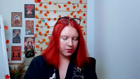 Snapshot of melibooo chatting on 10.21.25 Meli online show from 10.21.25