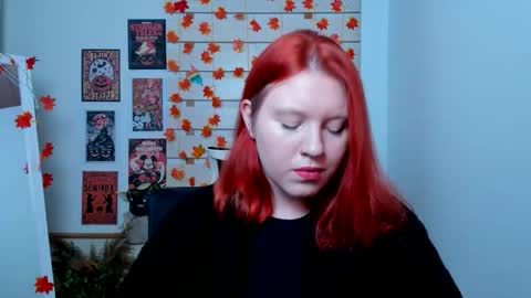 Snapshot of melibooo chatting on 10.27.25 Meli online show from 10.27.25