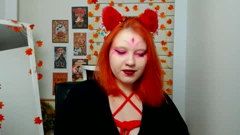 Snapshot of melibooo chatting on 10.31.25 Meli online show from 10.31.25