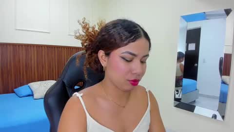 Snapshot of melinamartins chatting on 09.17.25 M E L I N A  online show from 09.17.25