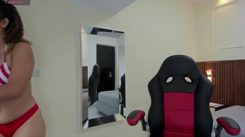 Snapshot of melinamartins chatting on 10.29.25 M E L I N A  online show from 10.29.25