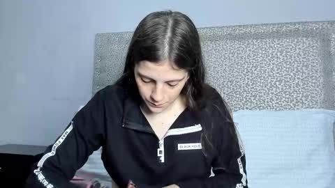 Melissa online show from 02.12.25