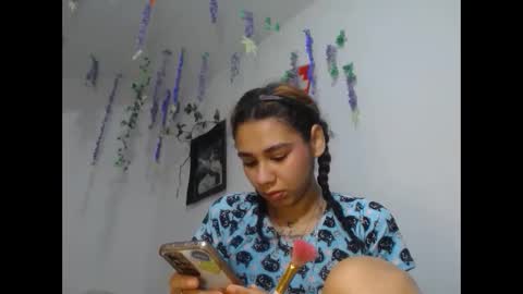 Snapshot of meliss1 chatting on 01.05.25 melissa online show from 01.05.25