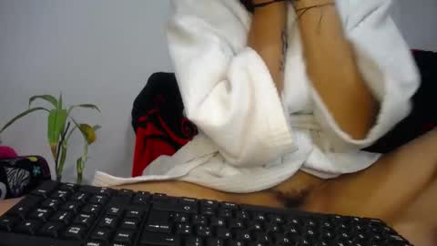 Snapshot of meliss1 chatting on 01.10.25 melissa online show from 01.10.25