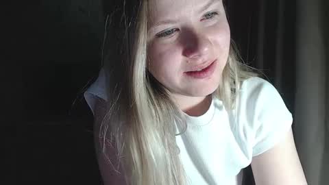 Melissa  Ray online show from 12.09.24