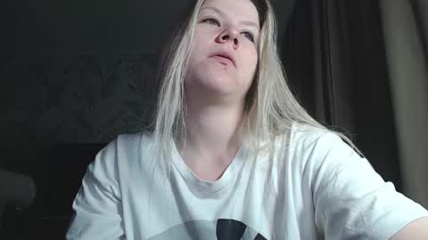 Melissa  Ray online show from 12.10.24