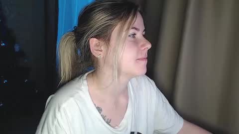 Melissa  Ray online show from 12.18.24