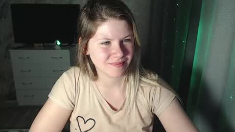 Melissa  Ray online show from 02.17.25