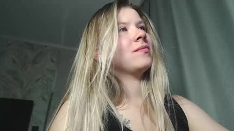 Melissa  Ray online show from 02.26.25