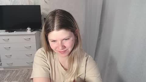 Melissa  Ray online show from 03.03.25