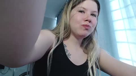 Melissa  Ray online show from 03.11.25