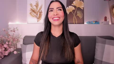 M E L I S S A online show from 04.25.26