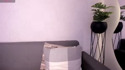 Snapshot of melissa__saenz_ chatting on 06.24.26 M E L I S S A online show from 06.24.26
