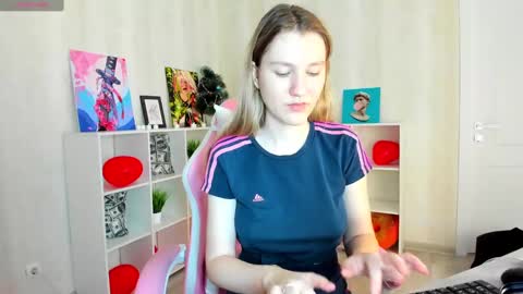 Snapshot of melissa_moooree chatting on 02.27.25 melissa_moooree online show from 02.27.25