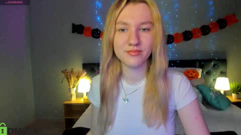melissa_moooree online show from 10.22.25