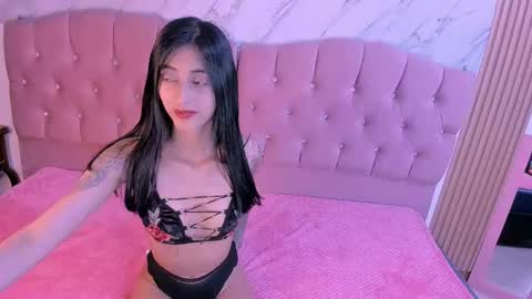 Snapshot of melissa_white18 chatting on 02.25.25 Mely online show from 02.25.25