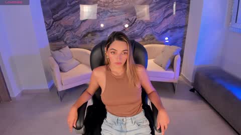 Snapshot of melissamoore_ chatting on 01.06.25 Call me Meli online show from 01.06.25