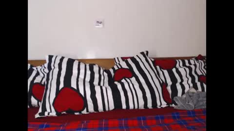 Snapshot of mellanin_pretty_ chatting on 01.12.25 . online show from 01.12.25