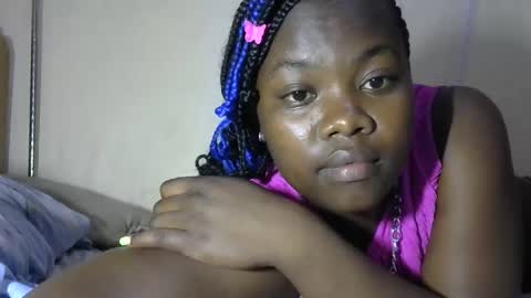 Snapshot of mellcy chatting on 12.04.24 mell online show from 12.04.24