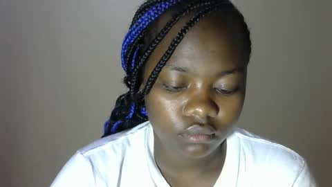 Snapshot of mellcy chatting on 12.19.24 mell online show from 12.19.24