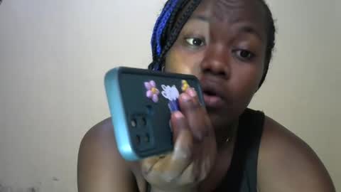 Snapshot of mellcy chatting on 12.20.24 mell online show from 12.20.24