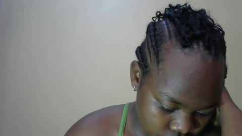 Snapshot of mellcy chatting on 01.18.25 mell online show from 01.18.25