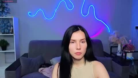 mellhyees online show from 12.03.25