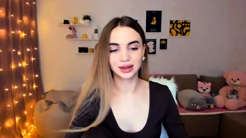 Tessa online show from 12.18.24