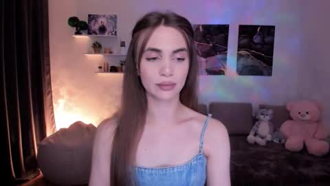 Snapshot of mellifluoustess chatting on 09.21.25 Tessa online show from 09.21.25