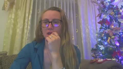 Melly online show from 12.08.24