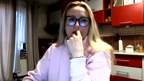 Melly online show from 03.13.26