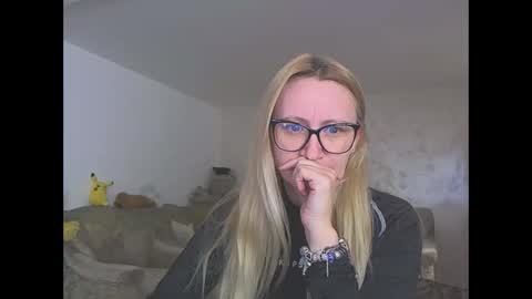 Melly online show from 04.06.26