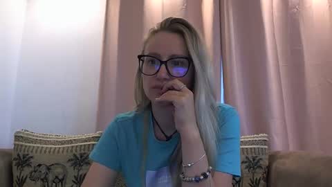 Melly online show from 05.26.26