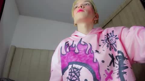 Melo online show from 10.18.25